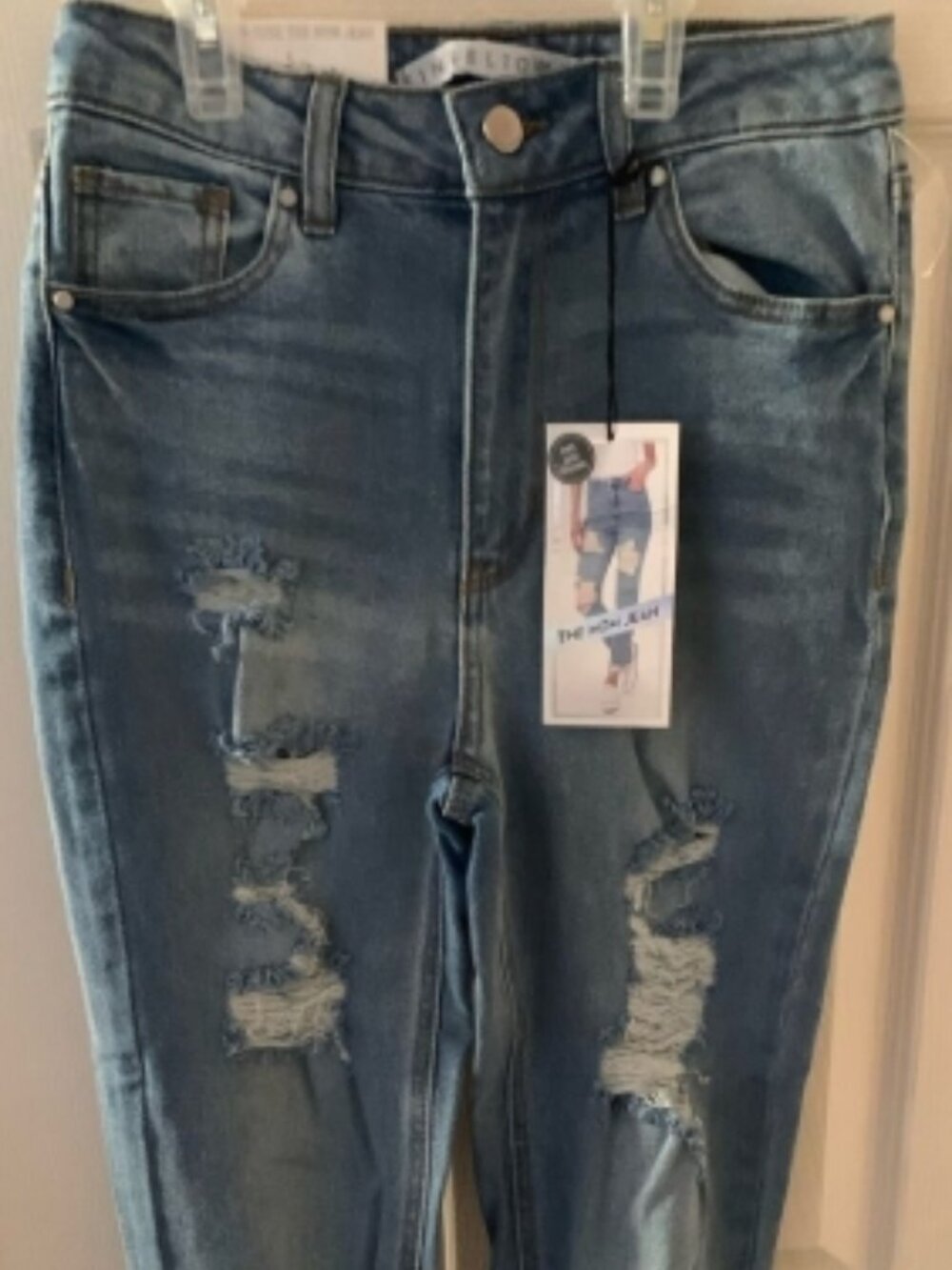 Womens  junior's Tinseltown Mom Jeans Hi -Rise sz 7 NWT